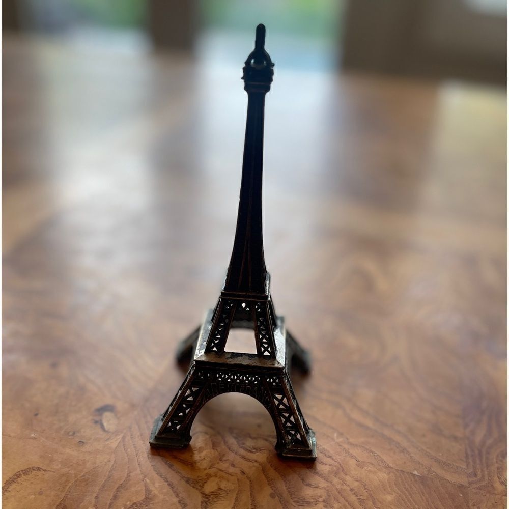 Eiffel Tower Souvenir!